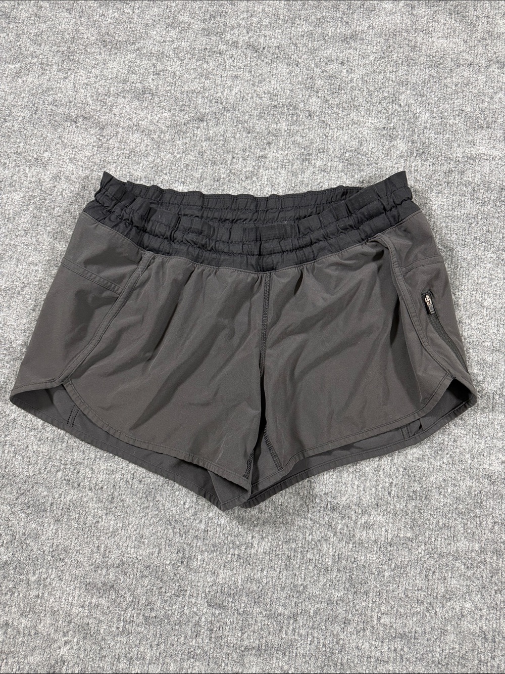 Lululemon Tracker Low-Rise Lined Short 4” - Black Size 8